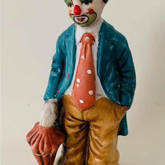 Vintage Pottery Bisque Porcelain Clown Emmett Kelly Jr With Umbrella Flambro - Picture 6 of 7